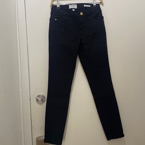 Frame Le Skinny de Jeanne in Film Noir